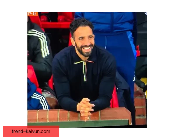 安东尼·罗宾逊在英超赛季中表现亮眼，助球队争夺冠军荣耀