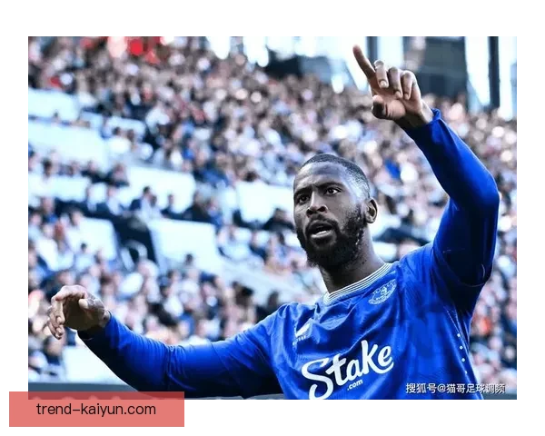 南安普顿在英超争欧战名额，状态回暖引人关注